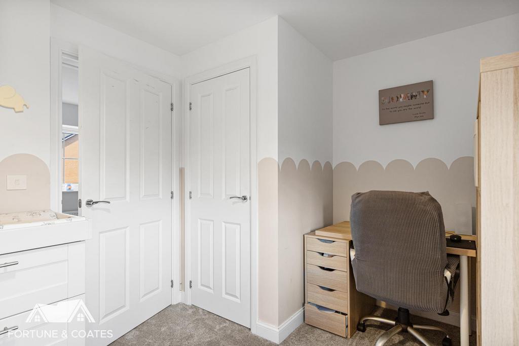 Fieldfare Way 11.jpg