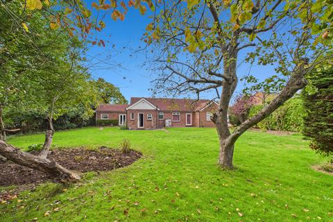 4 bedroom detached bungalow for sale, Southampton Road, Park Gate, SO31 6AH