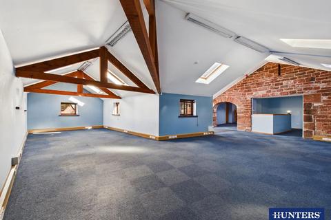 7 bedroom barn conversion for sale, Bank Barn, How Mill, Brampton, CA8