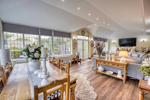 undefined, Oakfield House, Streetgate