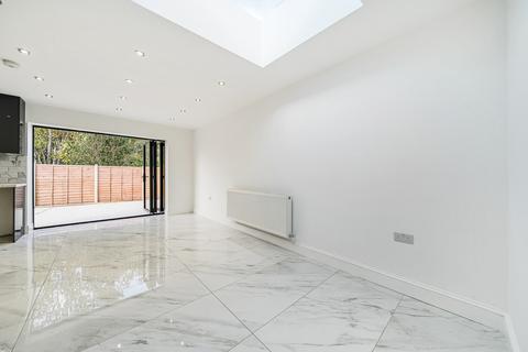 3 bedroom bungalow for sale, Dale End, Crayford, Dartford