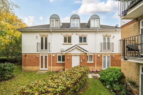 undefined, Basildon Close, Watford, Hertfordshire