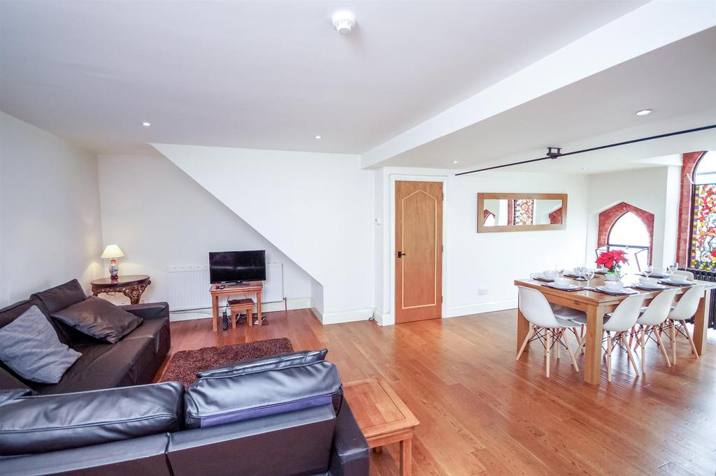 3-bed-flat-cheltenham-town-centre (1).jpg