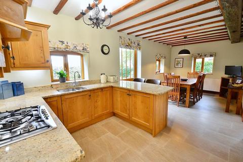 5 bedroom semi-detached house for sale, Sycamore Barn, Evesham Road, Norton, WR11 4TL