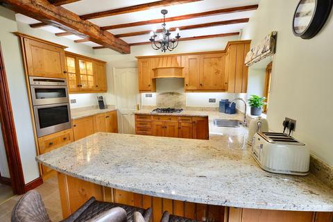 5 bedroom semi-detached house for sale, Sycamore Barn, Evesham Road, Norton, WR11 4TL