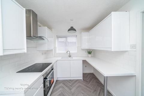 2 bedroom house for sale, Sandpiper Close, Cannock WS12
