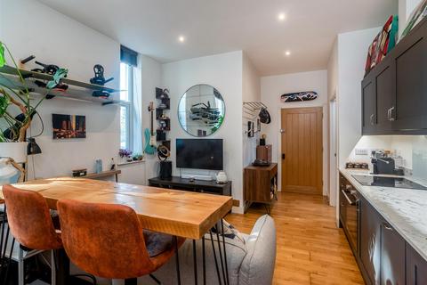 1 bedroom apartment for sale, Wharf Street, Warwick