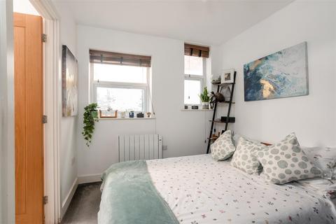 1 bedroom apartment for sale, Wharf Street, Warwick
