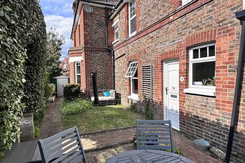 Motcombe Road, Eastbourne BN21