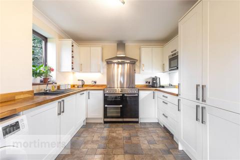 4 bedroom detached house for sale, Kestrel Drive, Darwen, Lancashire, BB3