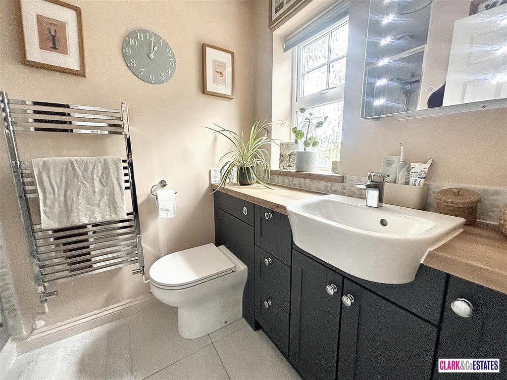 Ensuite