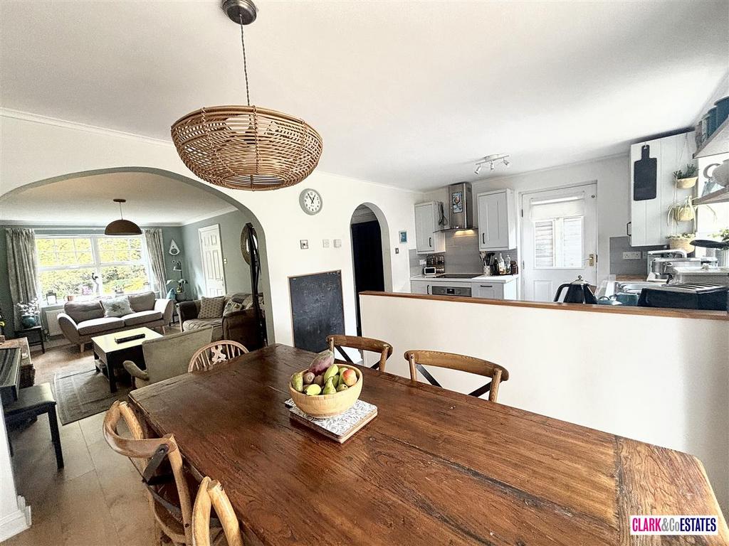 Kitchen diner
