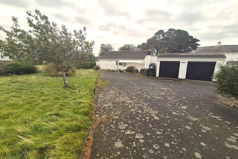 3 bedroom bungalow for sale, The Drive, Malltraeth, Anglesey, LL62