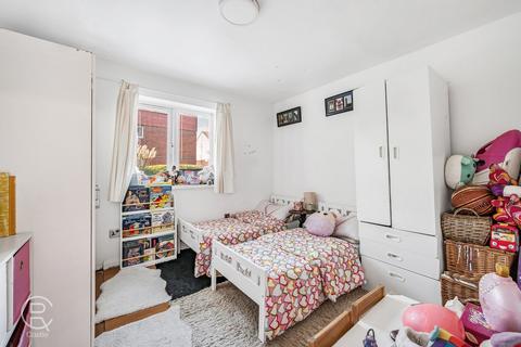 undefined, Adrienne Avenue, Southall, UB1