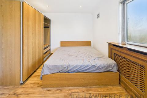 2 bedroom apartment for sale, Harvey Road, Northolt, UB5