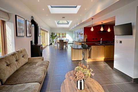 5 bedroom detached house for sale, Laurel Grove, Retford, DN22