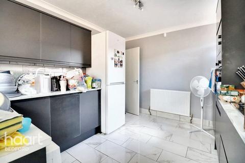 undefined, Garnith Close, Bedford