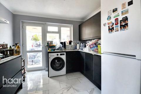 undefined, Garnith Close, Bedford