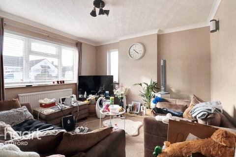 2 bedroom bungalow for sale, Garnith Close, Bedford