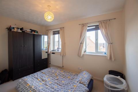 2 bedroom terraced house to rent, Henderson Close, Haverhill CB9