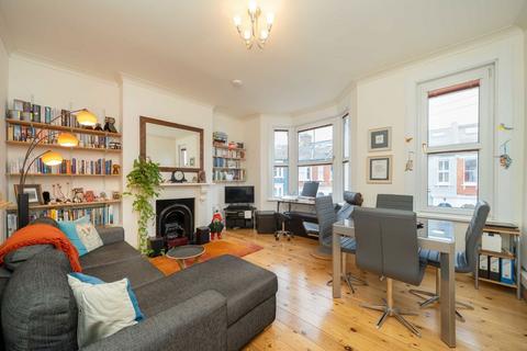 2 bedroom flat for sale, Douglas Road, London NW6