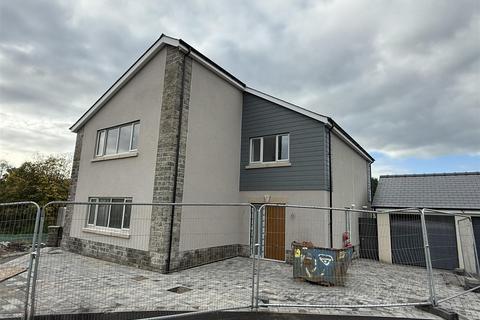 undefined, Maes Y Teirw, Carmarthen