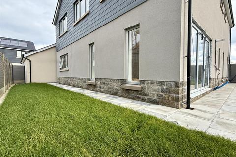 undefined, Maes Y Teirw, Carmarthen