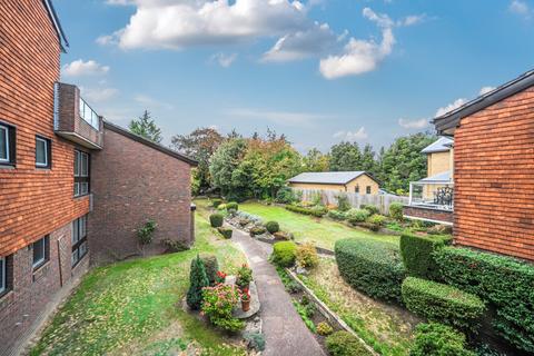 3 bedroom flat for sale, Chislehurst Road, Chislehurst, BR7