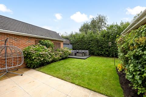 undefined, Fivens Place, Horsham, RH12