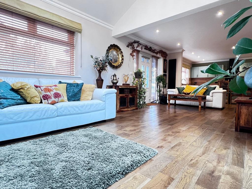 Sitting / Dining Room