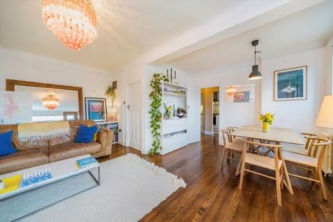 3 bedroom maisonette for sale, Balham High Road, London SW17
