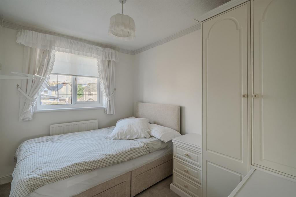 64 Cambria Close-7.jpg