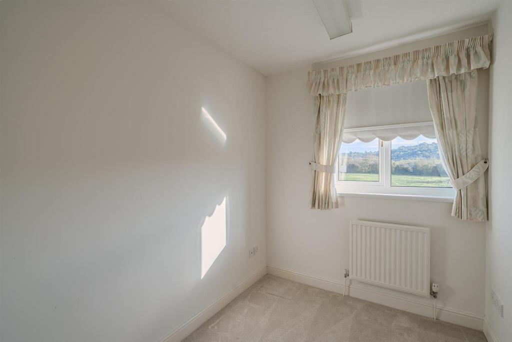 64 Cambria Close-9.jpg