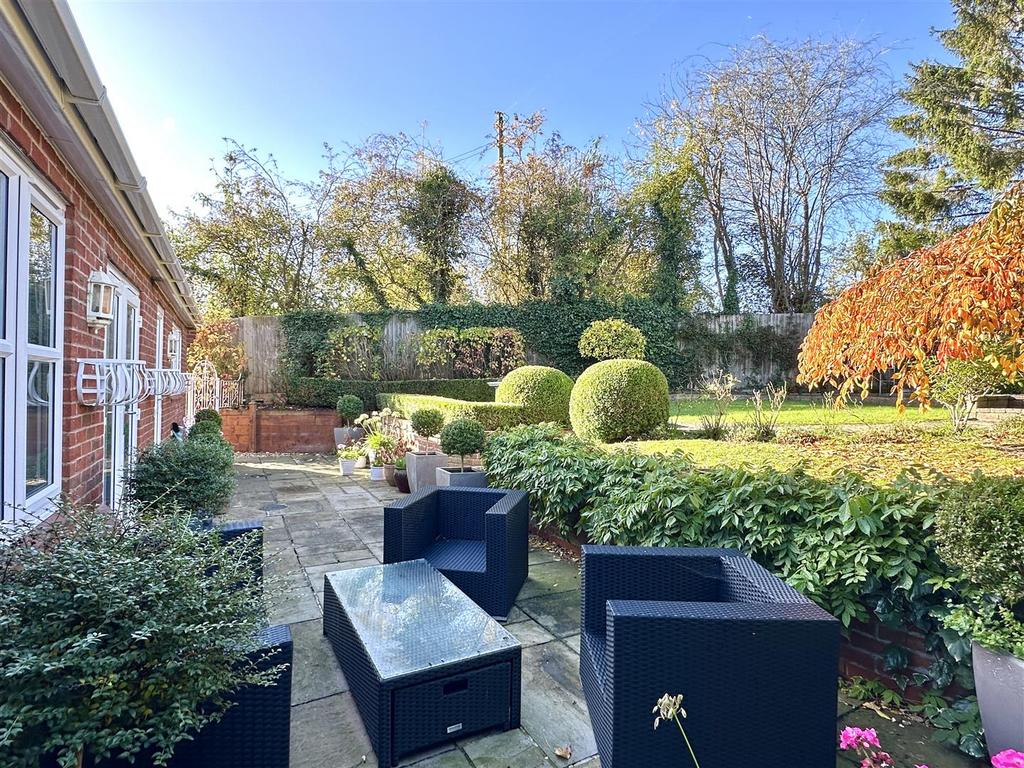 Patio/rear garden