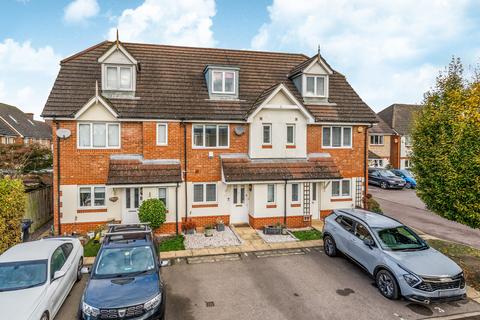 Campbell Close, Byfleet, KT14