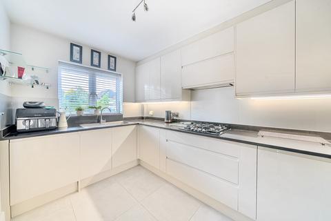 undefined, Campbell Close, Byfleet, KT14