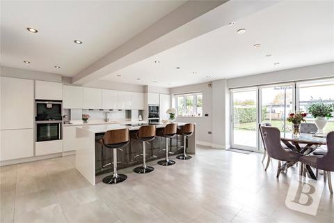3 bedroom detached house for sale, Park Farm Cottages, Upminster, RM14