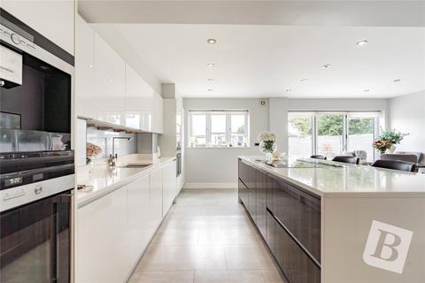 3 bedroom detached house for sale, Park Farm Cottages, Upminster, RM14