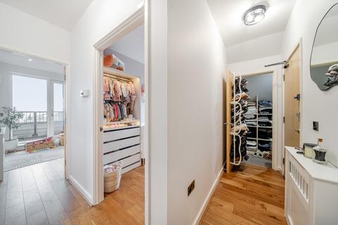 3 bedroom apartment for sale, Station Approach, Ruislip, Middlesex
