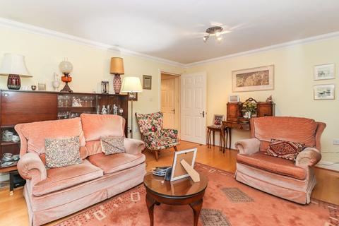 2 bedroom flat for sale, Langley Road, Watford, WD17