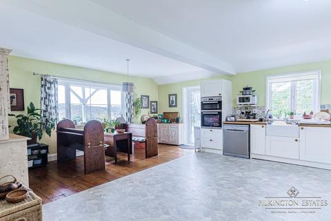The Knoll Pendrim Road, East Looe, Looe, PL13 1HX