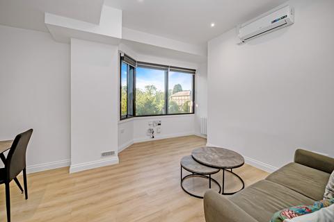 undefined, London Road, Slough, Berkshire, SL3