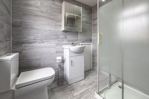 undefined, Rochfords Gardens, Slough, Berkshire, SL2