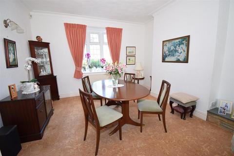 3 bedroom semi-detached bungalow for sale, Cleaside Avenue, South Shields