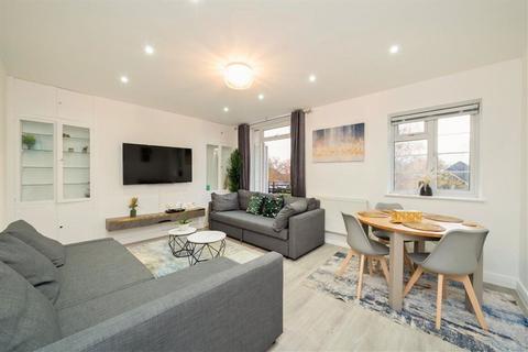 3 bedroom flat to rent, Shoot Up Hill, London NW2