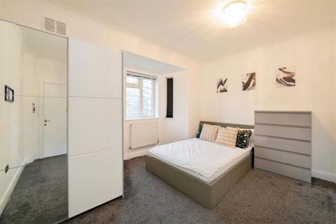 3 bedroom flat to rent, Shoot Up Hill, London NW2