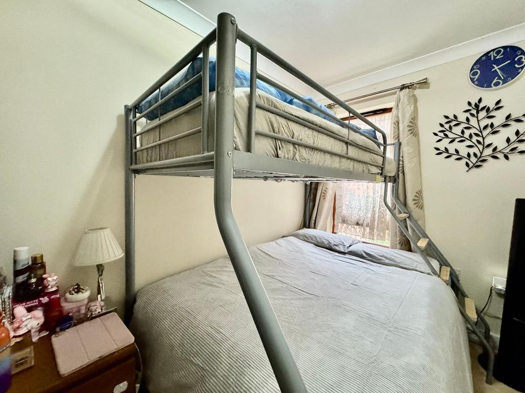 Single bedroom