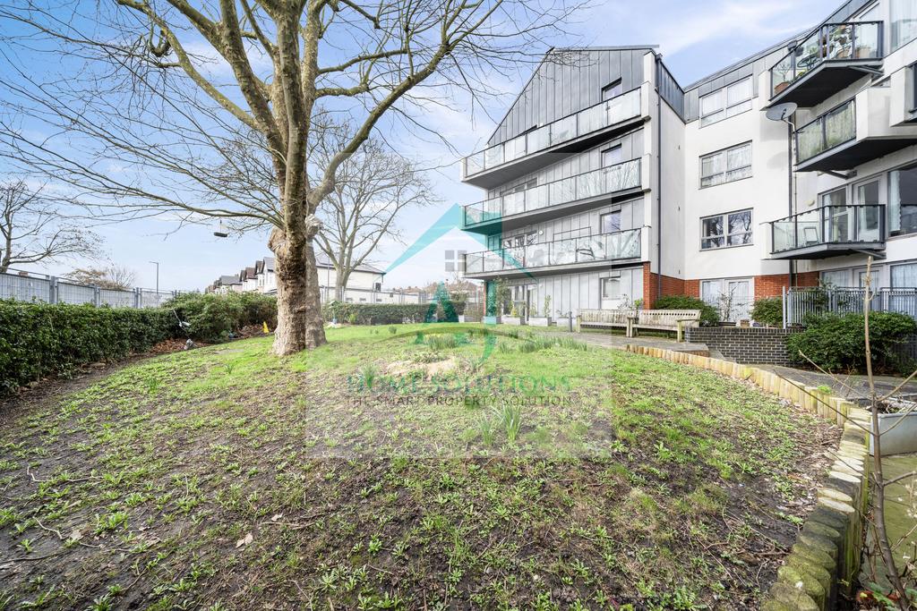 Front Garden1 1