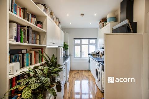 2 bedroom flat to rent, Walworth Road London SE17