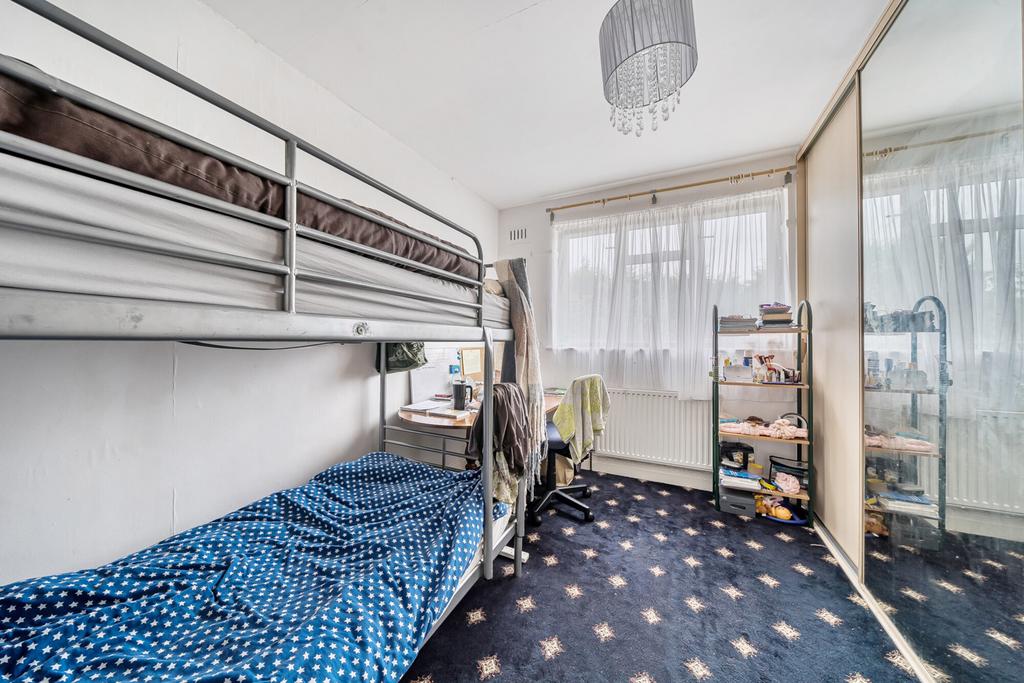 1370674-7-68f2638...